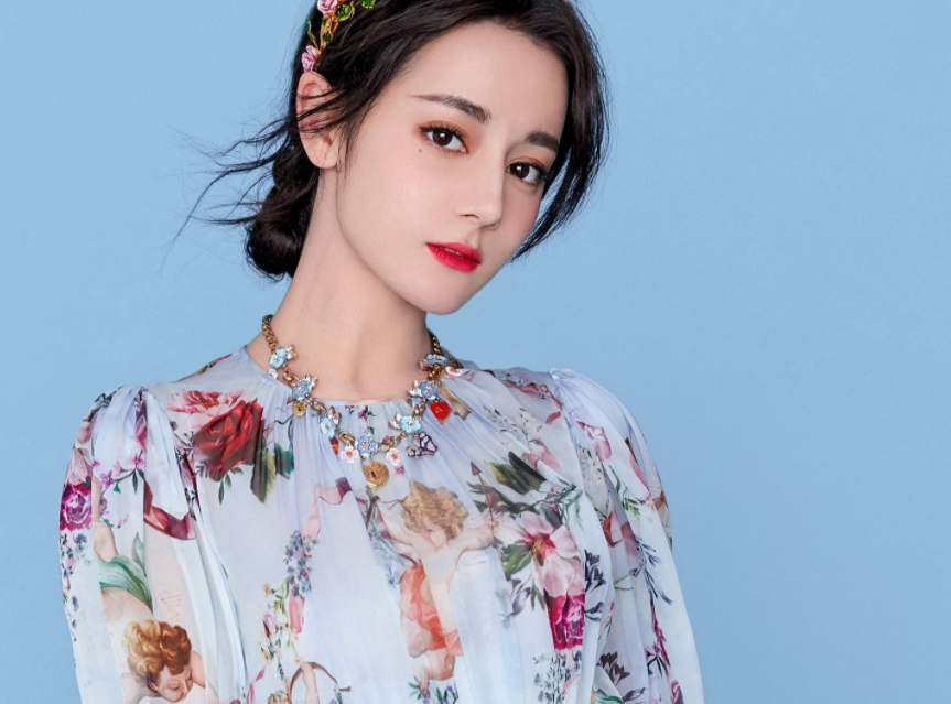 迪丽热巴|迪丽热巴虽然外形美艳御姐,但实际性格是比较随遇而安,性格很赞