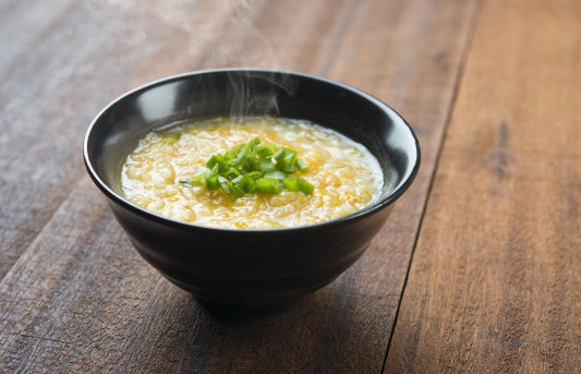 肠胃|大三学生疑似怀孕，却查出胃癌，医生：2种水天天喝，胃迟早“烂掉”