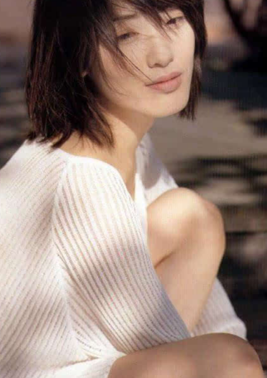 潘金莲|她是最被认可的“潘金莲”，靠角色红遍全国，现在却街头卖拉面！