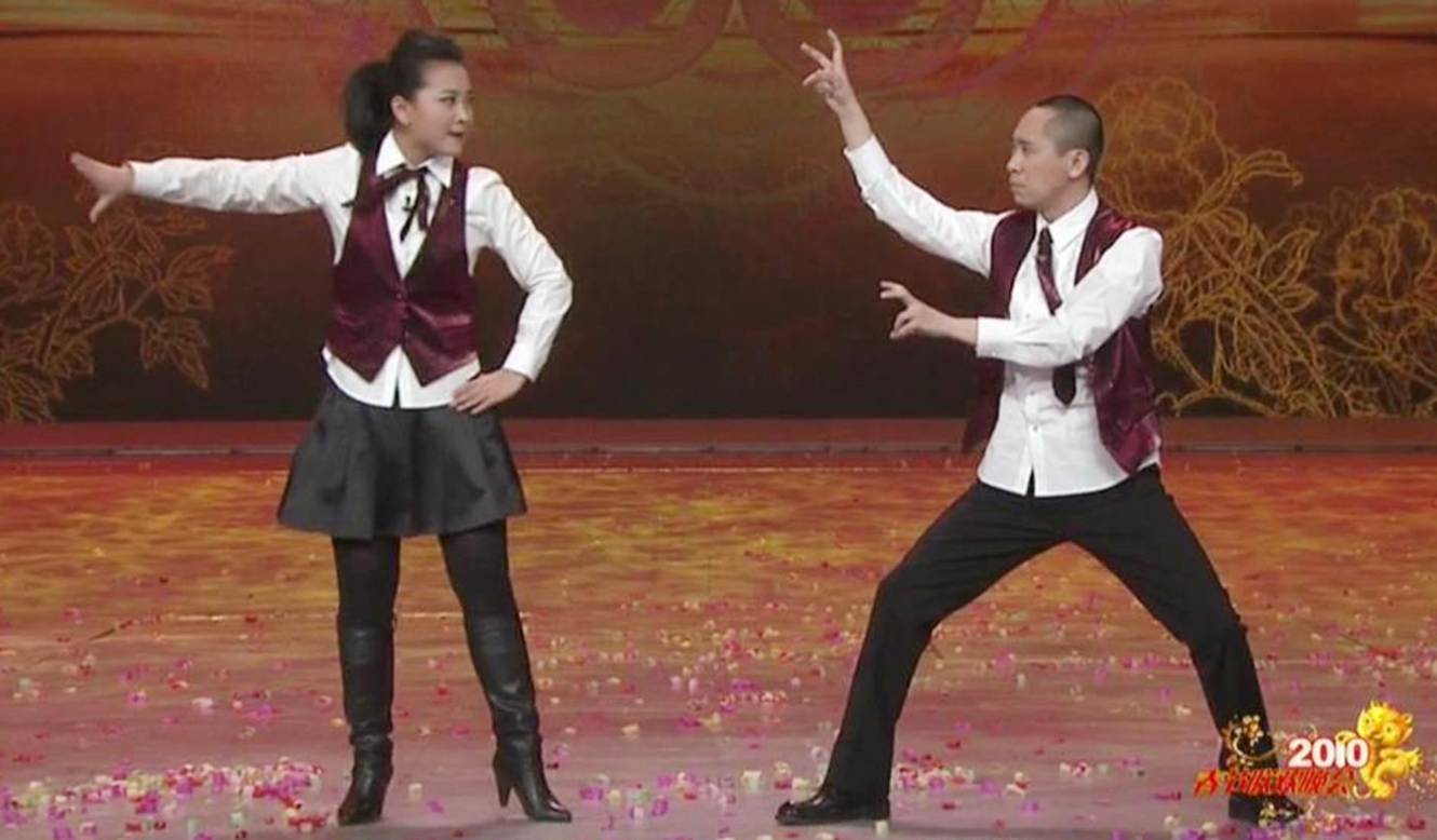 贾玲|狠心“弃”贾玲，却从春晚知名笑星沦为众人笑柄，网友：自作自受