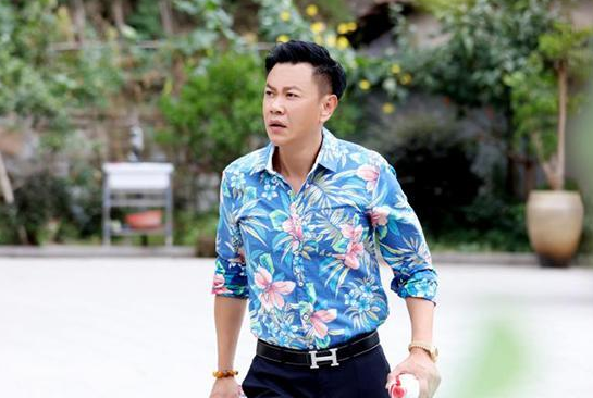 歌舞|37岁身家不菲却偏爱跑龙套？张嘉译在哪儿他就跟到哪儿！