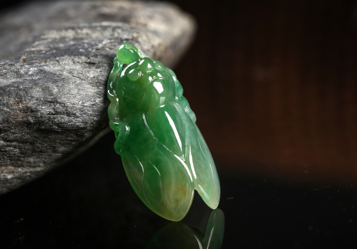 翡翠|翡翠成为市场的新宠，因资源不断减少，所以价格不断的增加