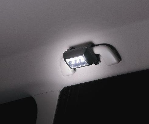 陪你青丝到白发|汽车中控台为何会反光,避光垫解决反光的原理是什么?