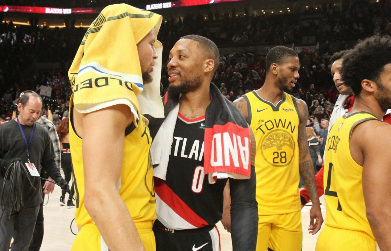 勇士隊|官宣！勇士再遭傷病打擊，烏布雷終于擺上貨架，庫里防守刷新認知