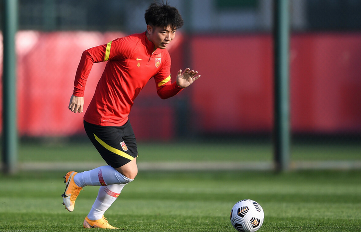 国足|突发官宣！国足26人大名单诞生：武磊+3大金靴领衔，2队长齐归队