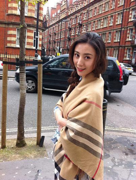 邬靖靖|出道就被姑父捧红，现在姑父改捧小30岁娇妻，她靠演网剧为生