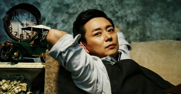 谢霆锋|8位“越老越帅”的男星,年轻时灰头土脸,人过中年却儒雅帅气