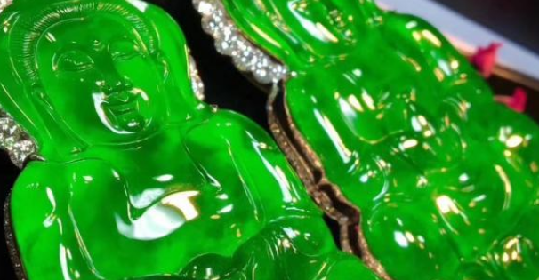 翡翠|什么样的翡翠原石,最受那些收藏家的欢迎,若是遇到一定赶紧下手