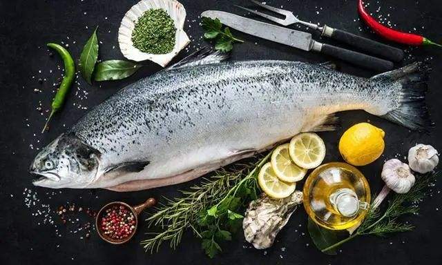 脱发|你的头发会脱落很多吗?这里有四个来养护脱发的方法