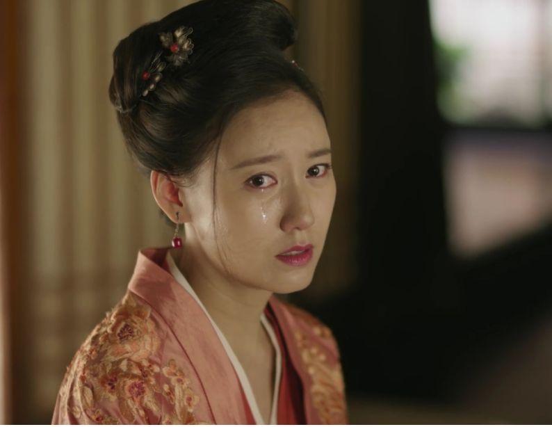 迪丽热巴|冷门问答：热巴日后会超越赵丽颖吗？双方星途轨迹一目了然