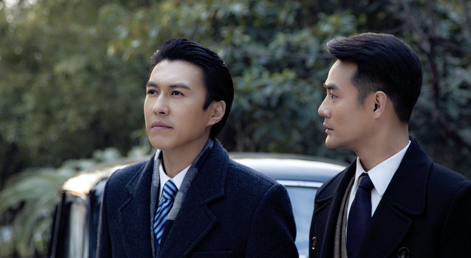 靳东|靳东妻子李佳，晒出近照，打扮低调随性，他们的大儿子实在太帅了