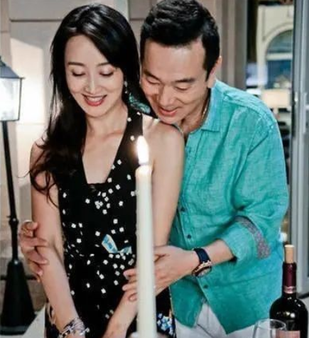 张晨光|著名老戏骨为了娶她，连送4年玫瑰花，亿万家产都在老婆名下