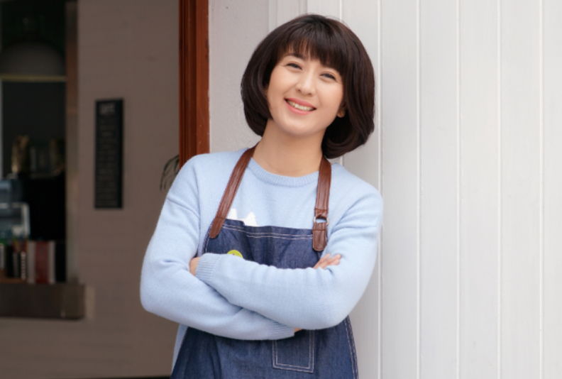 闫学晶|闫学晶藏了48年的“亲妈”，原来就是我们熟悉的她，还是个大腕