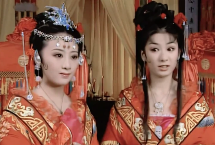 上错花轿嫁对郎|《上错花轿嫁对郎》被翻拍，当看清双女主定妆照，导演没开玩笑吧