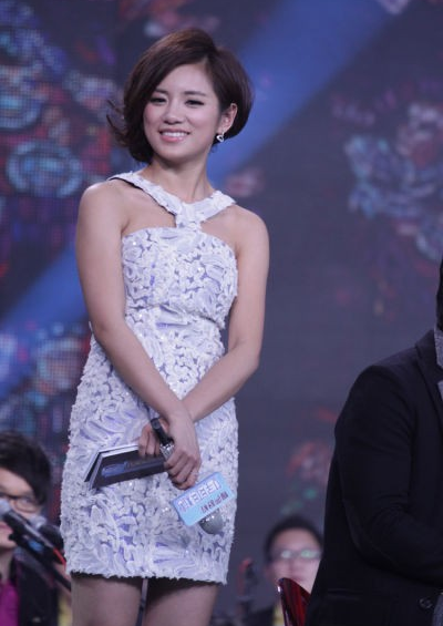 伊一|伊一近照，不愧是浙江台的一姐，私下里也是气场全开，漂亮又可爱