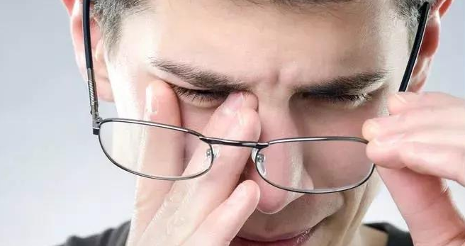 睡眠|身上2处瘙痒,肝脏或已“硬如石头”,若占其一,趁早检查肝CT