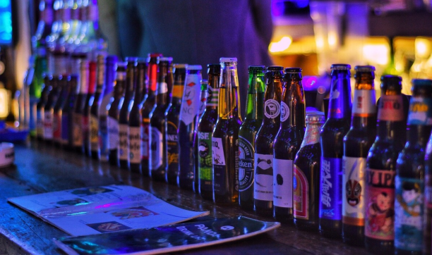 医生|23岁女子每天“857”,不幸患癌,医生:甲状腺或已“烂如渔网”