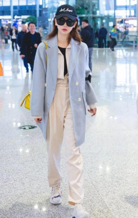 穿衣搭配|戚薇的穿衣火了，入秋照着这样穿，简直不要太好看！