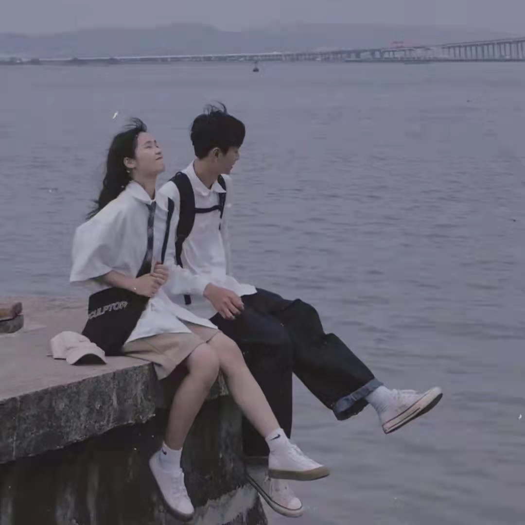 延迟热恋|今日好文  《她怎么还不喜欢我》 《但愿人长久》《延迟热恋》