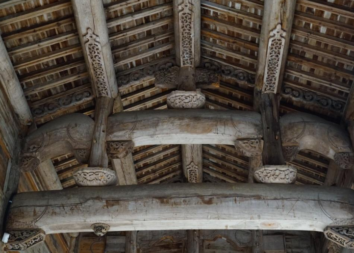 麦麦的平凡 安徽一个富商的大宅院,建筑相当奢华,每一处都是艺术的体现