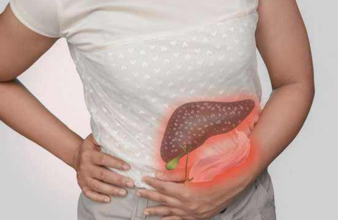 肝脏|男性晨起有3种迹象,肝脏或已“烂成筛子”,占一个,早查肝CT