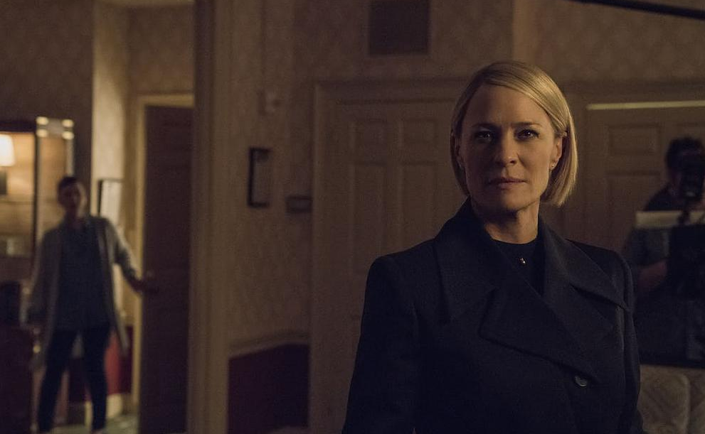 克莱尔|美剧《纸牌屋》第六季中，有哪些细思极恐的细节？该如何解释？