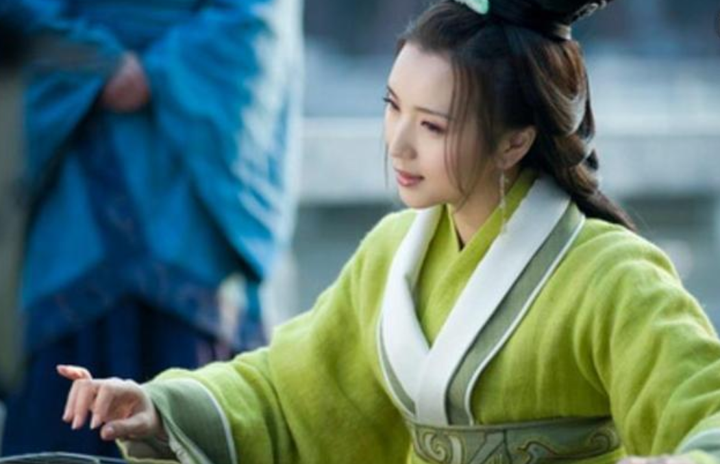 肖战|林丹因她抛下孕妻出轨，李泽楷为她迟迟不结婚，赵雅淇有何魅力？