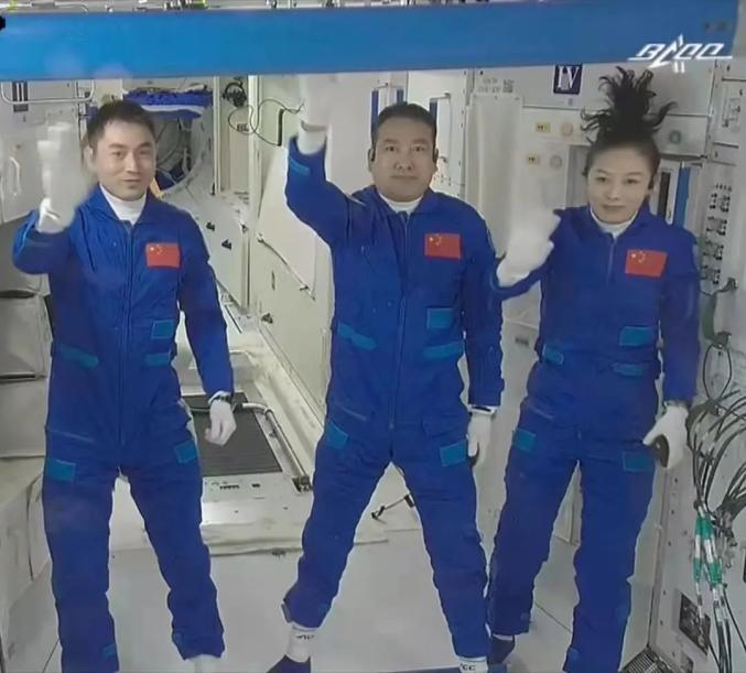 航天餐太好,神舟十三号乘组脸上已经长胖?了解原因深知背后不容易