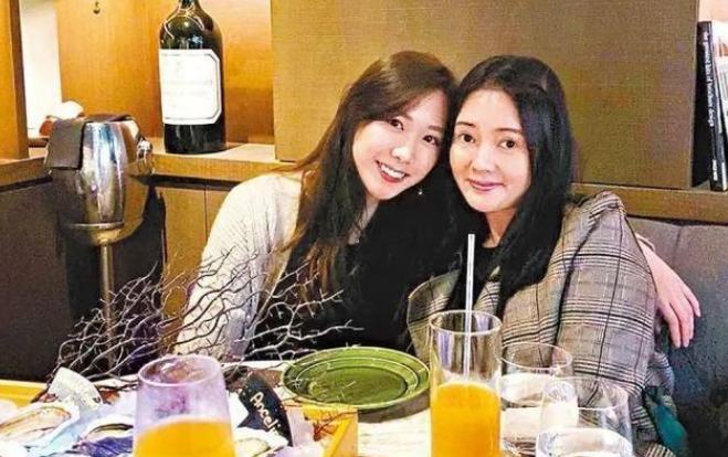 李丽珍|一边被观众欣赏，一边被“鄙夷”，李丽珍光环背后到底有多痛苦？