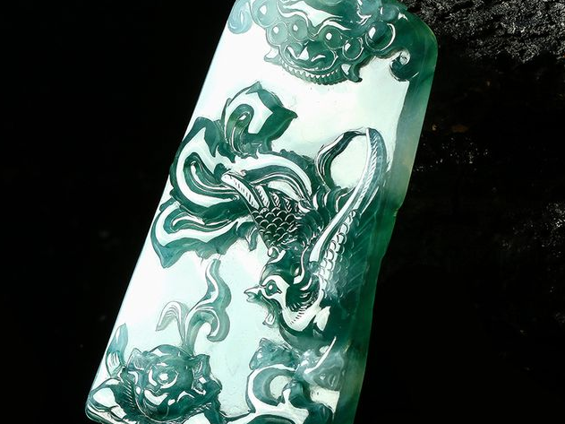 翡翠|投资翡翠要谨慎，出手翡翠更要慎重，仅凭一腔热血远远不够