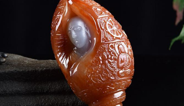 |都是翡翠雕刻的作品,为什么效果有这么大差别,到底在于什么呢?