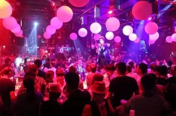 T恤衬衫白帆布 23岁女子一月20次“997”，查出hpv，医生：铁打的子宫也受不了