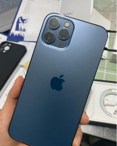 荷叶说|街头拍摄是用手机好还是专业相机好？