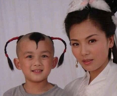 万茜|还记得精灵可爱的“阿拉蕾”吗？5年过去，她已变成长腿美少女了