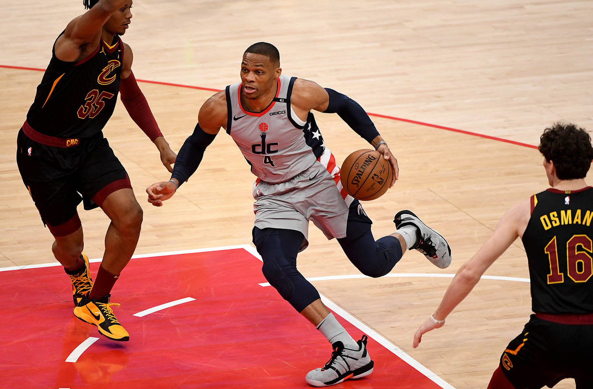 威斯布魯克|狂轟8連勝！比爾轟33+6對飆庫里，喜迎里程碑，威少帶隊刷新隊史