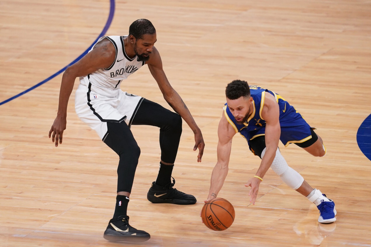 凯文·杜兰特|33岁的杜兰特在NBA什么地位？历史前15已坐稳，历史前10有机会