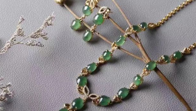 翡翠|这些关于赌石的经验，若还有人不清楚翡翠中的种，就不要再接触了