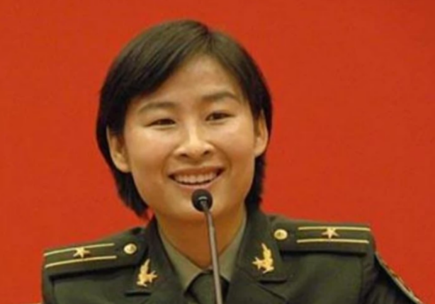 刘洋|中国首位女航天员刘洋近况，丈夫帅气露面，生活现状让人羡慕不已