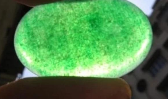 翡翠|能冒充翡翠的玉石，你能认出几种？