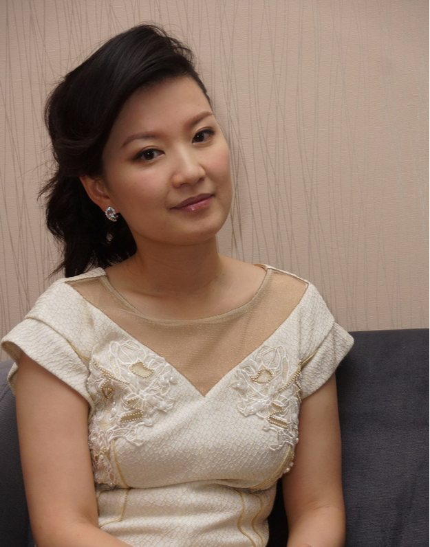 主持人|陈蓉4岁还不会说话，却成为了一名主持人，她的双胞胎女儿好可爱