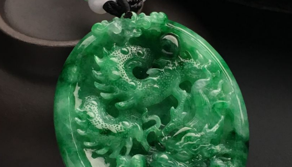 翡翠|翡翠行业中有很多说法，还有一种完全是无稽之谈，棉真的会化开吗