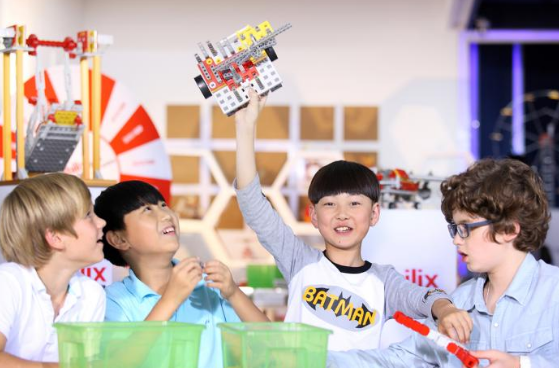 雷八趣说|想让孩子以后成功,妈妈要注意好自己的行为,会影响到孩子性格