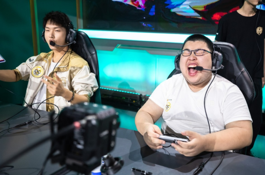 FMVP|飞牛的冠军都是运气？疯子了解到，5个FMVP恐怕要后无来者