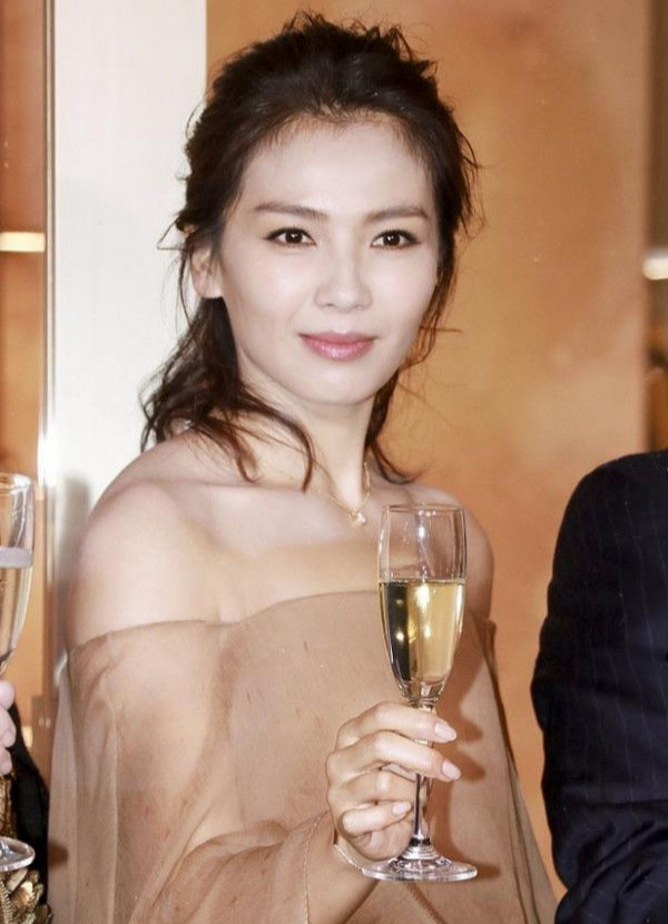 宁毅|不再当提款机，刘涛揭秘丑恶嘴脸下的王珂，工具婚姻还能坚持多久