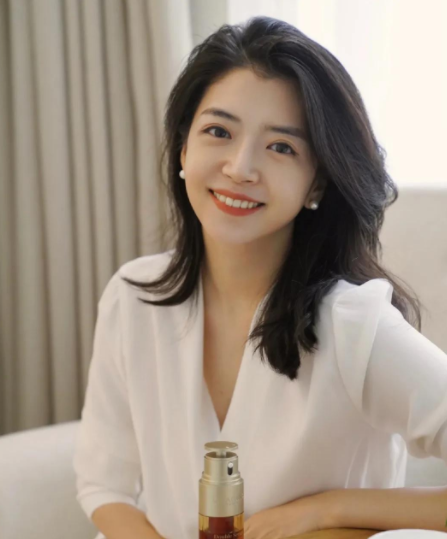 短发|30岁的女人如何穿出高级感？