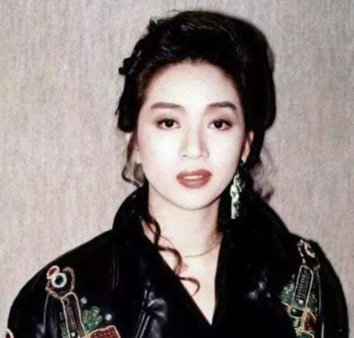 梅艳芳|梅艳芳最好的朋友,却连母亲的棺材都没有,为何不找梅艳芳帮忙?