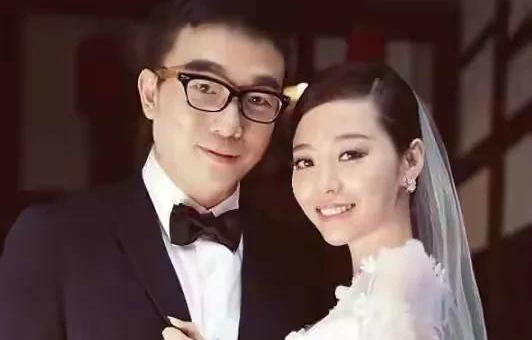 霍启刚|被冯轲掌控15年，甘愿做赚钱机器，被收割7亿，张靓颖醒悟的太晚