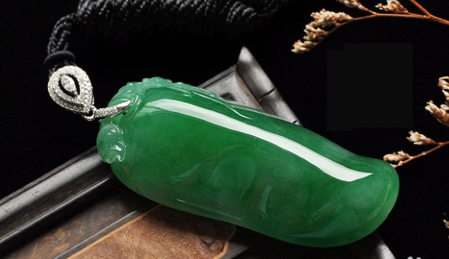 翡翠|翡翠如意,不挑佩戴人群的一种饰品,你还没有购买吗?