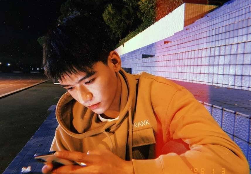 龚俊|作为演员，龚俊需要的是一步一个脚印，而不是好高骛远