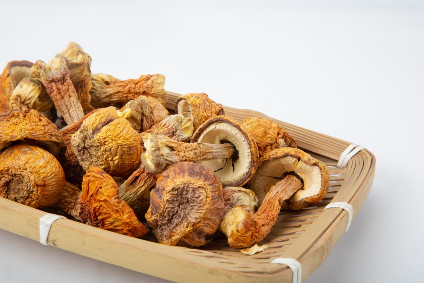 肝脏|饮酒后若出现这3个现象，无论男女，肝脏或已“破烂不堪”，趁早戒掉